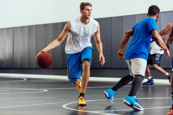 Épanouissement physique et mental : Les formules complètes dans une salle de sport