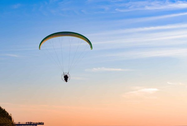 Découvrez le parapente au-dessus du Lac d'Annecy et vivez des sensations incroyables !